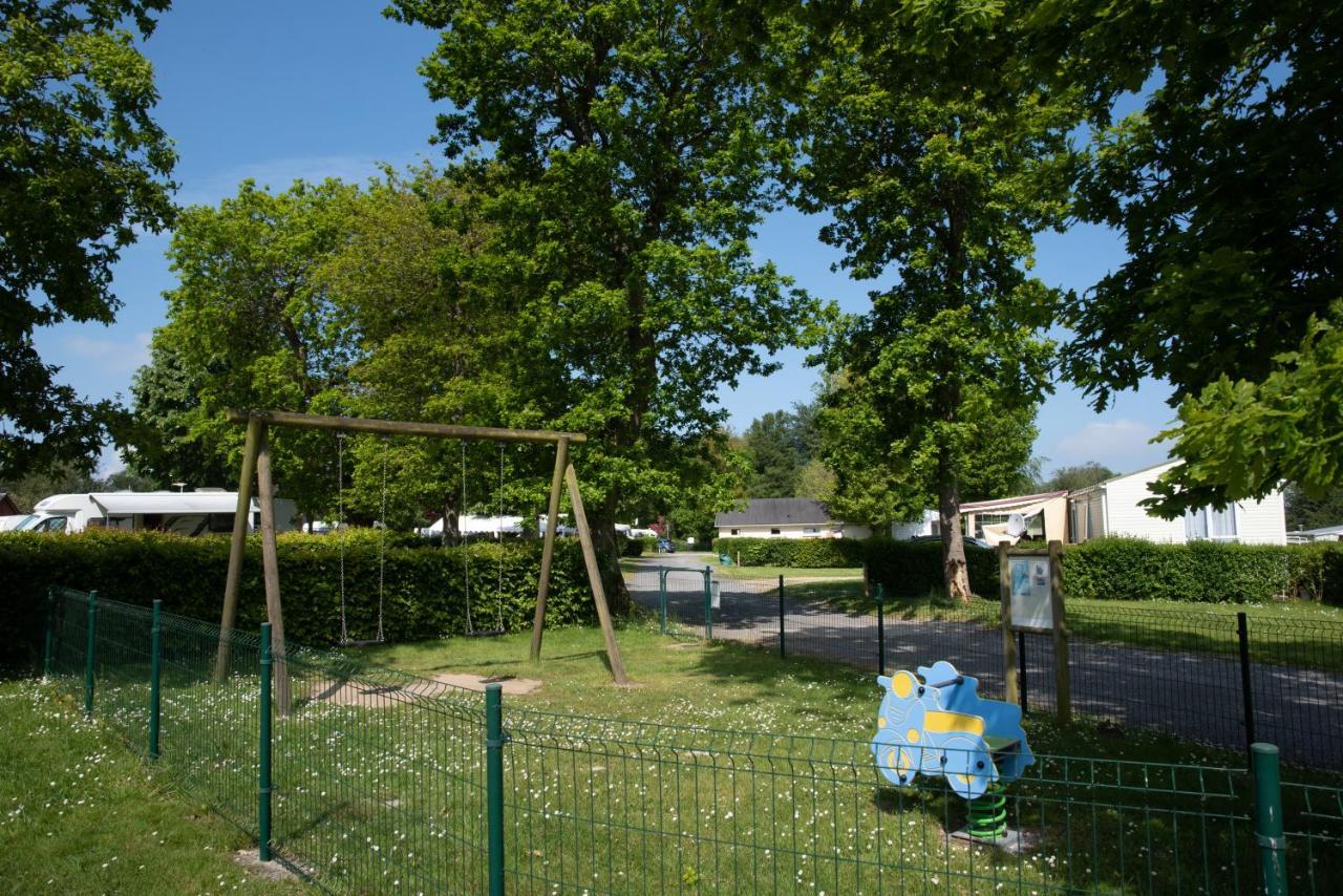 Camping Les Falaises De Toussaint Εξωτερικό φωτογραφία